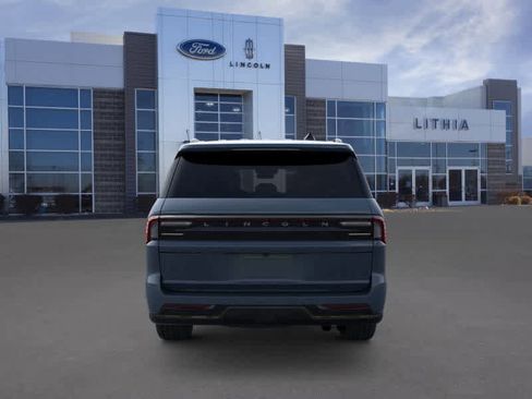 New 2026 Lincoln Navigator L Reserve w/ Jet Appearance Package image 5