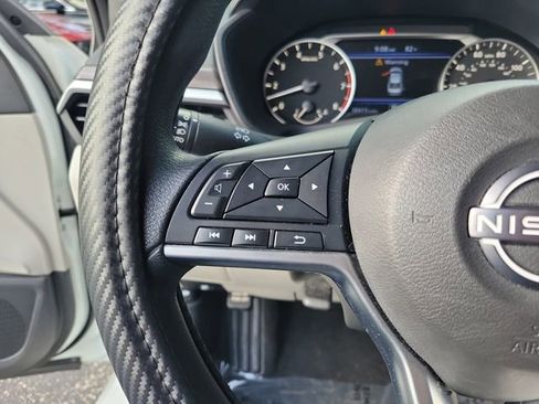 Used 2023 Nissan Altima 2.5 SV FWD image 14