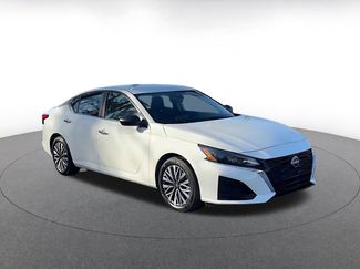 Used 2025 Nissan Altima 2.5 SV video 2