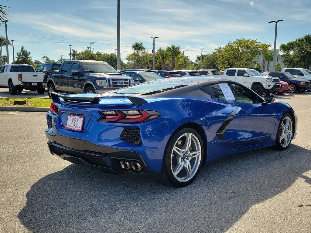 Used 2023 Chevrolet Corvette Stingray Coupe w/ Z51 Performance Package RWD image 4