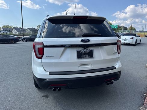 Used 2018 Ford Explorer Sport w/ Equipment Group 401A AWD/4WD image 10