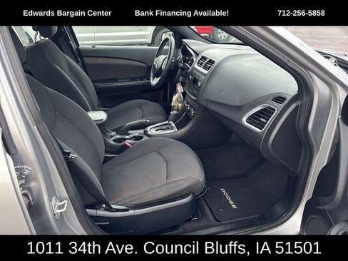 Used 2013 Dodge Avenger SXT image 11