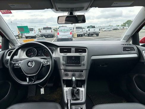 Used 2016 Volkswagen Golf SE FWD image 19