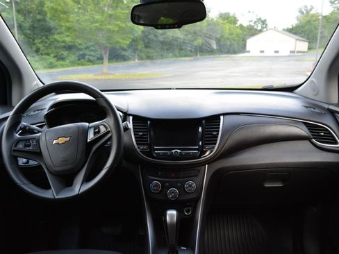 Used 2020 Chevrolet Trax LT FWD image 20