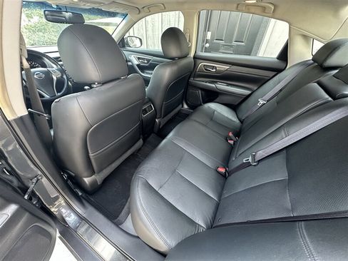 Used 2013 Nissan Altima 2.5 SL w/ Technology Pkg FWD image 48
