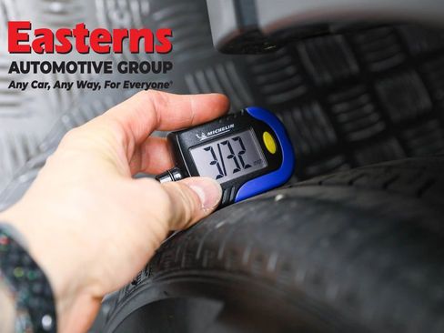 Used 2025 Honda HR-V LX image 25