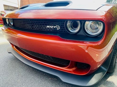 Used 2022 Dodge Challenger SRT Hellcat w/ Plus Package RWD image 14