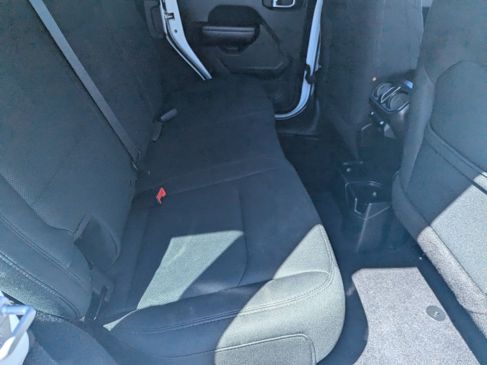 Used 2018 Jeep Wrangler Unlimited Sport S AWD/4WD image 13