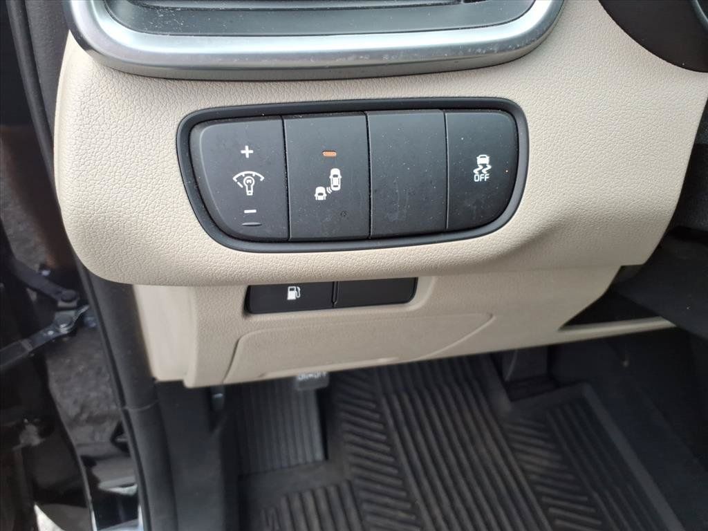 Used 2020 Kia Sorento S FWD image 17