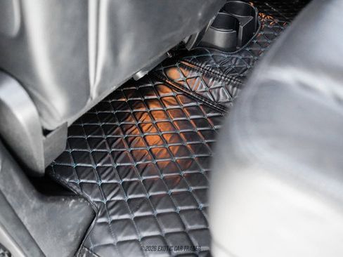 Used 2013 Mercedes-Benz G 550 image 33