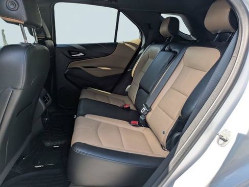 Used 2024 Chevrolet Equinox Premier FWD image 15
