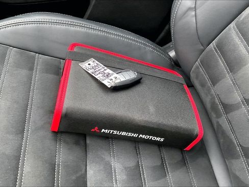 Used 2022 Mitsubishi Outlander SE AWD/4WD image 10
