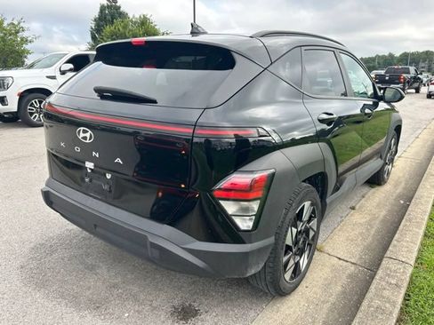 Used 2025 Hyundai Kona SEL FWD image 3