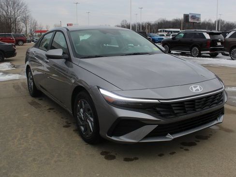 New 2026 Hyundai Elantra Blue image 6