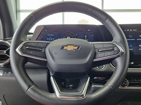 Used 2025 Chevrolet Equinox LT FWD image 10