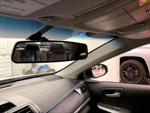 Used 2012 Toyota Camry SE FWD image 21