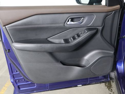 Used 2023 Nissan Rogue SV w/ SV Premium B Package FWD image 19