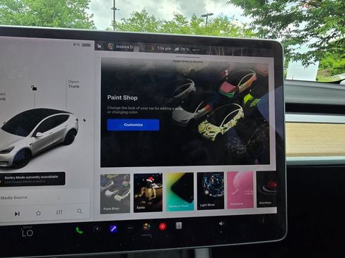 Used 2021 Tesla Model Y Long Range AWD/4WD image 23