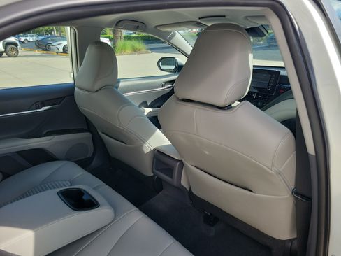 Used 2023 Toyota Camry SE AWD/4WD image 30