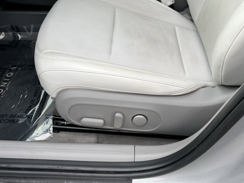 Used 2024 Hyundai Ioniq 6 Limited image 17