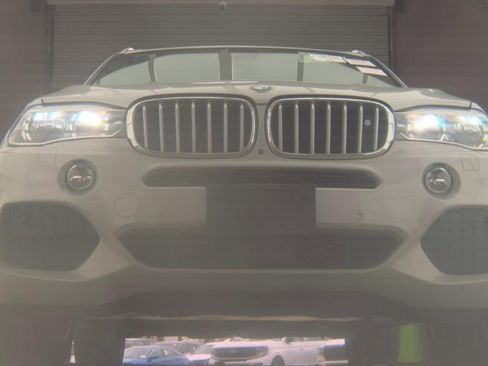 Used 2018 BMW X5 xDrive50i w/ Dynamic Handling Package image 3