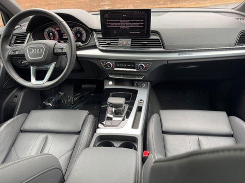 Used 2025 Audi Q5 2.0T Premium w/ Convenience Plus Package image 12