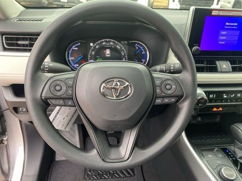 Used 2025 Toyota RAV4 XLE w/ Convenience Package image 18
