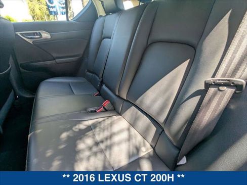 Used 2016 Lexus CT 200h image 22