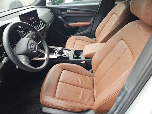 Used 2023 Audi Q5 2.0T Premium w/ Convenience Package AWD/4WD image 4