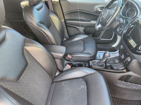 Used 2018 Jeep Compass Latitude w/ Popular Equipment Group image 23