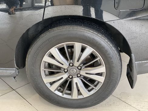 Used 2019 Nissan Pathfinder SL AWD/4WD image 13