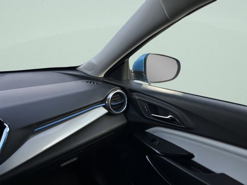 New 2026 Chevrolet Trax LT image 29