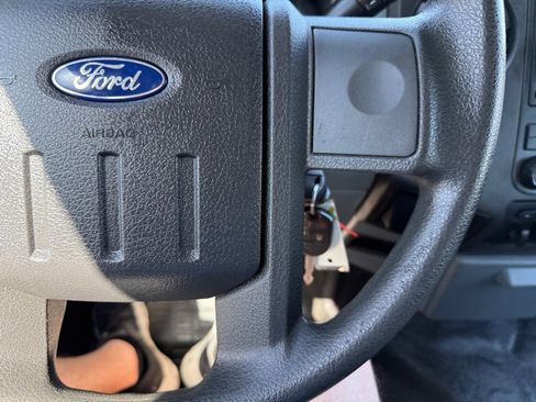 Used 2011 Ford F250 XL w/ PWR Equipment Group AWD/4WD image 29