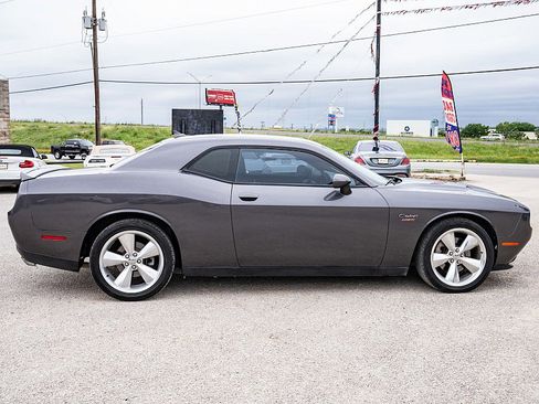 Used 2016 Dodge Challenger R/T Plus RWD image 4