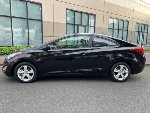 Used 2013 Hyundai Elantra FWD image 5