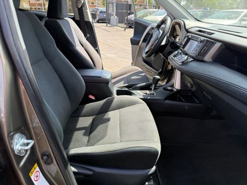 Used 2015 Toyota RAV4 XLE FWD image 22