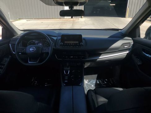 Certified 2025 Nissan Rogue SV w/ SV Premium Package FWD image 20