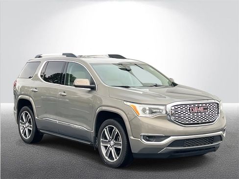 Certified 2019 GMC Acadia Denali w/ Technology Package image 7