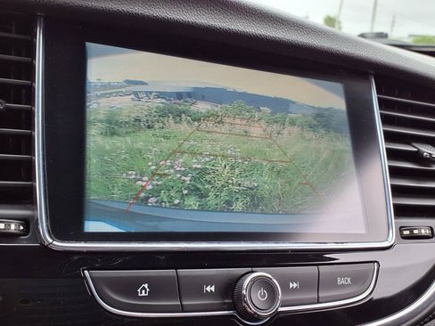 Used 2020 Buick Encore Preferred FWD image 7