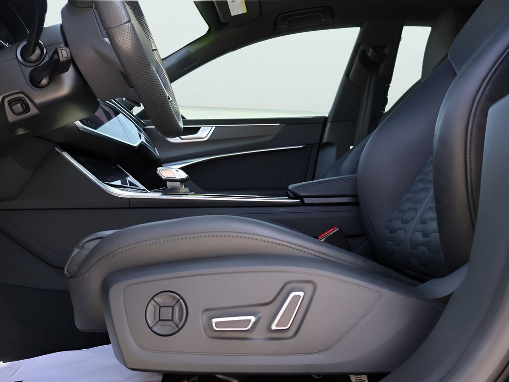 Used 2023 Audi RS 7 Sportback AWD/4WD image 38