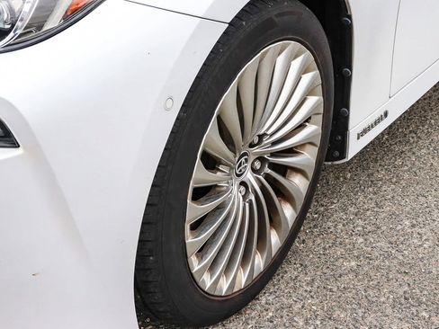 Used 2021 Toyota Mirai RWD image 4