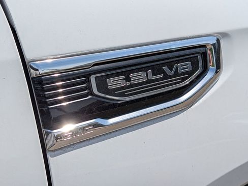 Used 2024 GMC Sierra 1500 SLT AWD/4WD image 17
