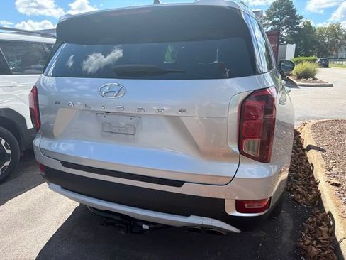 Used 2022 Hyundai Palisade SEL w/ 8P Bench Seat Package FWD image 11
