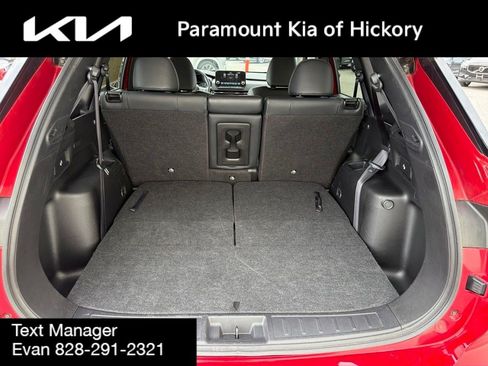 Used 2024 Mitsubishi Outlander SE Black Edition FWD image 12