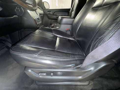 Used 2008 GMC Yukon Denali image 17