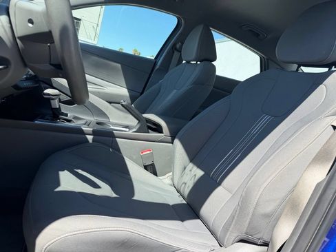 Used 2024 Hyundai Elantra SEL FWD image 5