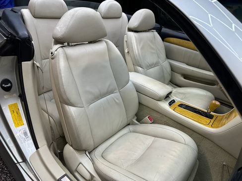 Used 2002 Lexus SC 430 Convertible RWD image 31