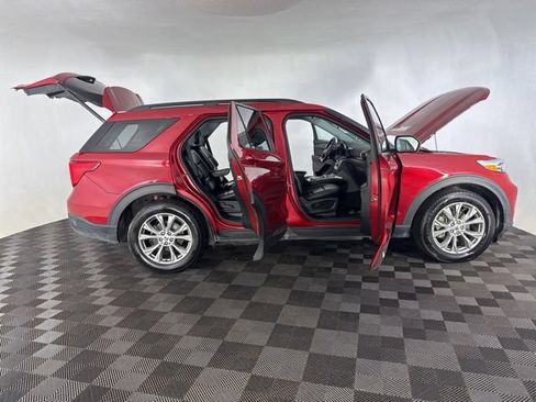 Used 2021 Ford Explorer XLT w/ Equipment Group 202A AWD/4WD image 5