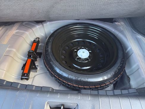 Used 2025 Nissan Sentra SV image 24