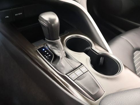 Used 2024 Toyota Camry SE FWD image 7